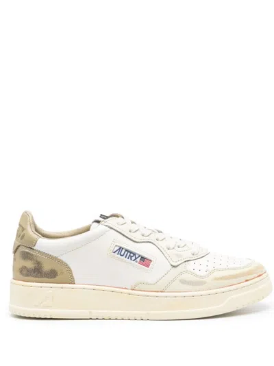 Autry Sup Vint Low In White