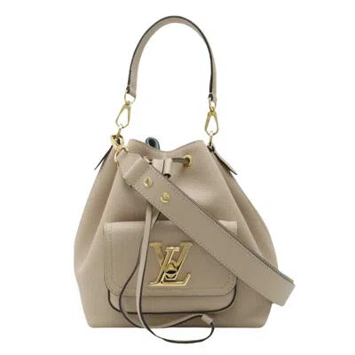 Pre-owned Louis Vuitton Lockme Bucket Leather Shoulder Bag () In Beige