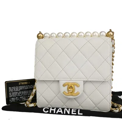 Pre-owned Chanel Mini Matelassé Leather Shoulder Bag () In White
