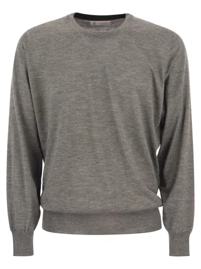 Brunello Cucinelli Lightweight Cashmere And Silk Crew-neck Sweater In Melange Grey