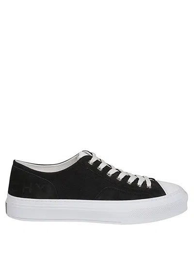 Givenchy City Low Sneaker In Black