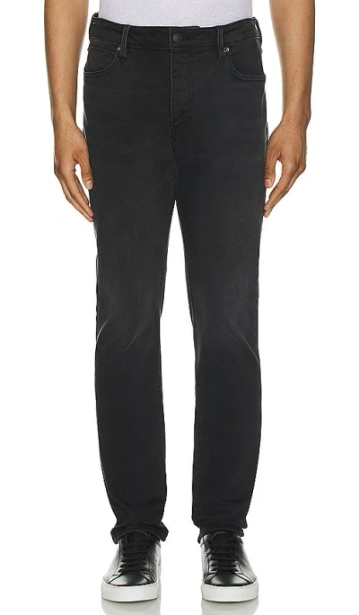 Neuw Ray Tapered Jeans In Black