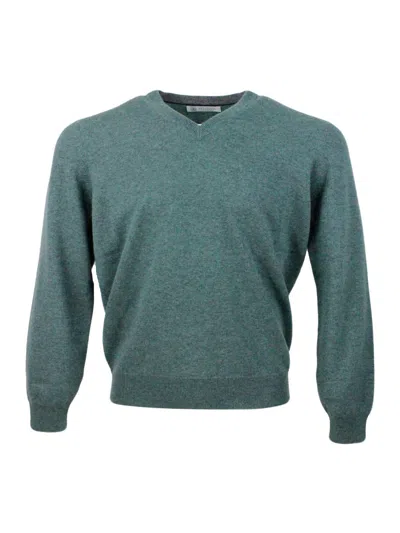 Brunello Cucinelli Long-sleeved V-neck Sweater In Fine 100% Cashmere With Contrasting Piping On The In Green