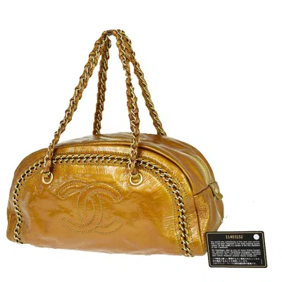 Pre-owned Chanel Luxury Line Gold Patent Leather Shoulder Bag ()