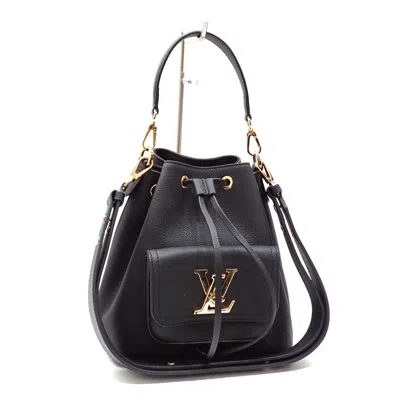 Pre-owned Louis Vuitton Lockme Black Leather Shoulder Bag ()