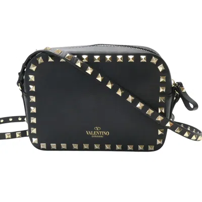 Valentino Garavani Rockstud Leather Shoulder Bag () In Black