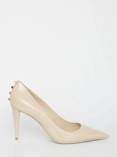 Valentino Garavani Rockstud Pumps In Beige