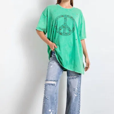 Easel Peace Out Top In Evergreen In Green