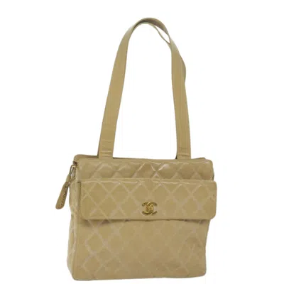 Pre-owned Chanel Matelassé Beige Patent Leather Shoulder Bag ()