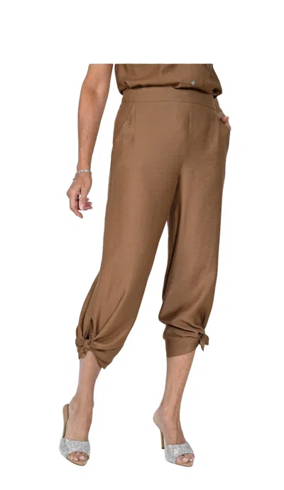 Frank Lyman Woven Pant In Cocoa In Brown