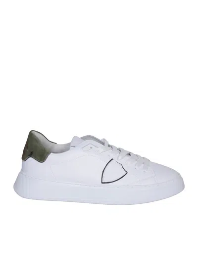 Philippe Model Trainers In White