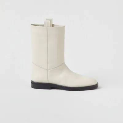 Closed Womnen's Ankle Boots In White