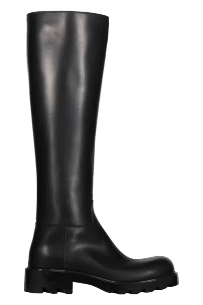 Bottega Veneta Strut Leather Boots In Black