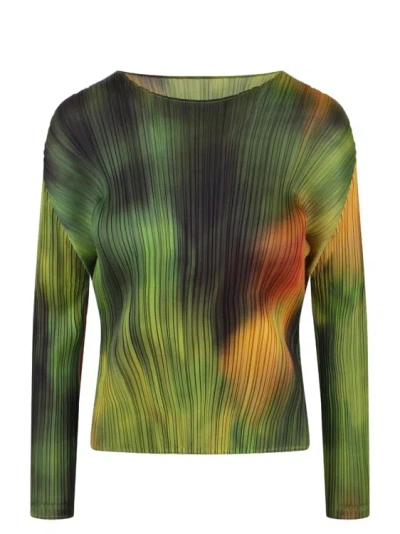 Issey Miyake Turnip & Spinach Top In Green