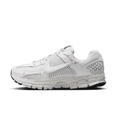 Nike Zoom Vomero 5 Sneaker In White