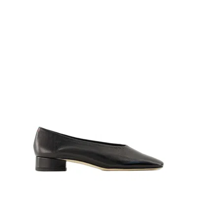 Aeyde Delia 25mm Leather Pumps In Black