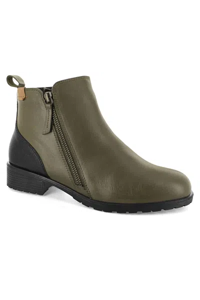 Strive Sandringham Leather Boots In Olive In Green