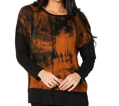 French Kyss Marble Wash Color Block Crew Top In Spice In Brown