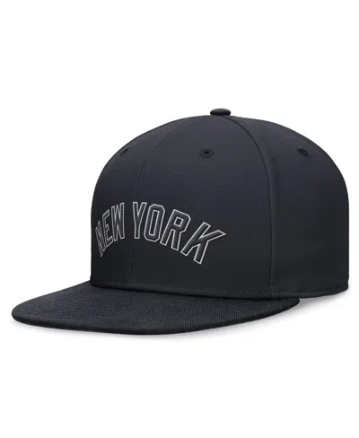 Nike Navy New York Yankees Evergreen Performance Fitted Hat