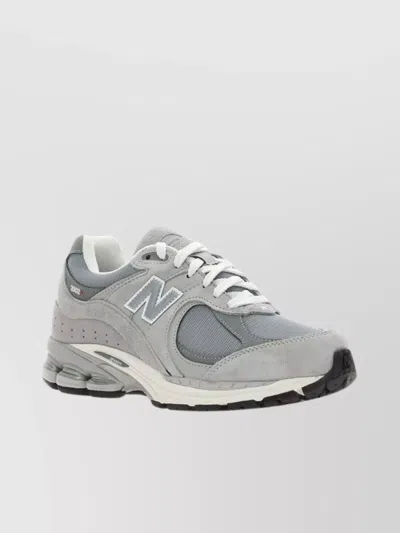 New Balance M2002 Trainers In Grey