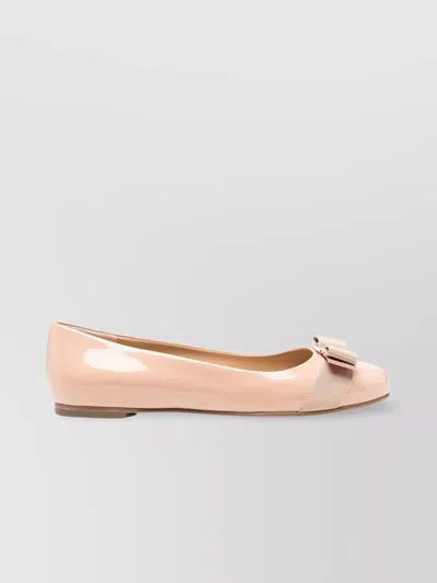 Ferragamo Varina Patent Leather Ballerina Shoes In Neutrals