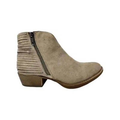 Very G Diverse Booties In Taupe In Brown