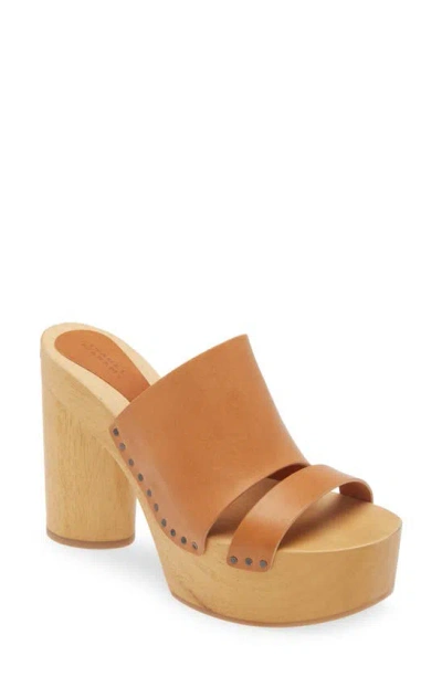 Isabel Marant Hyun Round Toe Clogs In Beige