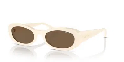 Vogue Eyewear Sunglasses In Full Ivory