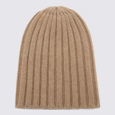 Laneus Ribbed Cashmere Beanie In Brown