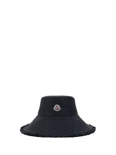 Moncler Logo Patch Bucket Hat In Black