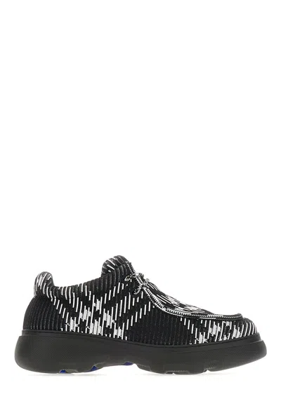 Burberry Checked Round-toe Derby Shoes In Black