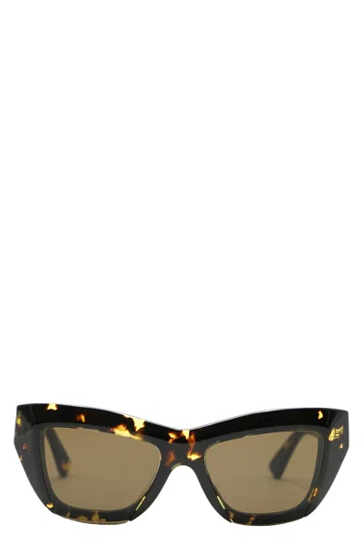 Bottega Veneta Cat-eye Sunglasses In Black