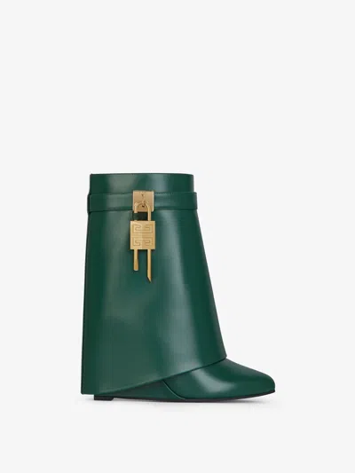 Givenchy Shark Lock Ankle Boots In Leather In Green
