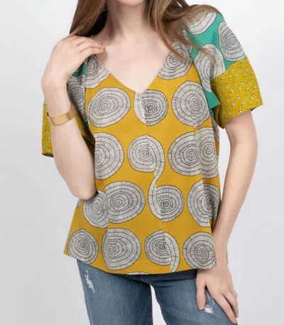Ivy Jane Swirl In Patches Top In Jade In Beige