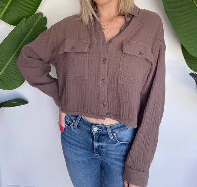 Bobi Cropped Button Up Shirt In Bistro In Brown