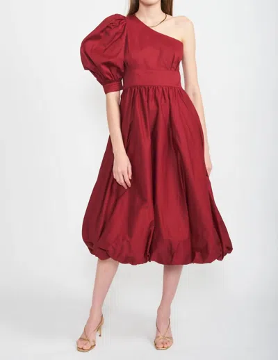 En Saison Cotton Poplin One Shoulder Midi Dress In Burgundy In Red