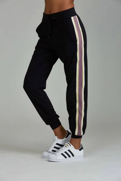 Noli Chase Jogger In Mauve Ivory In Black