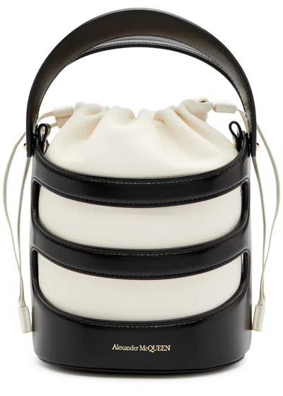 Alexander Mcqueen The Rise Leather Bucket Bag In Black And White