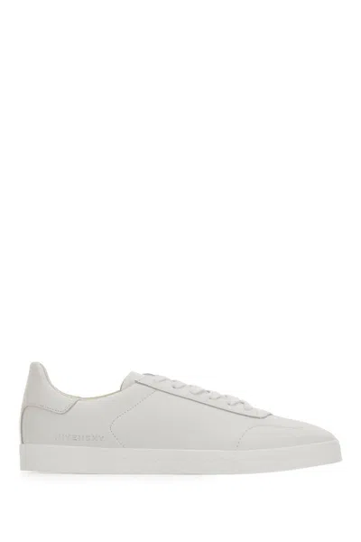 Givenchy Town Low In White