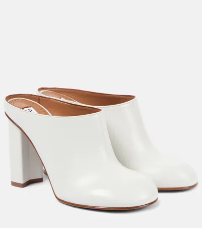Alaïa Babylone Leather Mules In Weiss