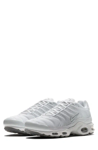 Nike Air Max Plus Brand-embroidered Woven Low-top Trainers In White