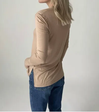Six/fifty The Cleo Top In Latte In Beige