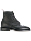 THOM BROWNE WINGTIP BROGUE BOOT WITH LEATHER SOLE IN BLACK PEBBLE GRAIN,FFB018A0019812217987
