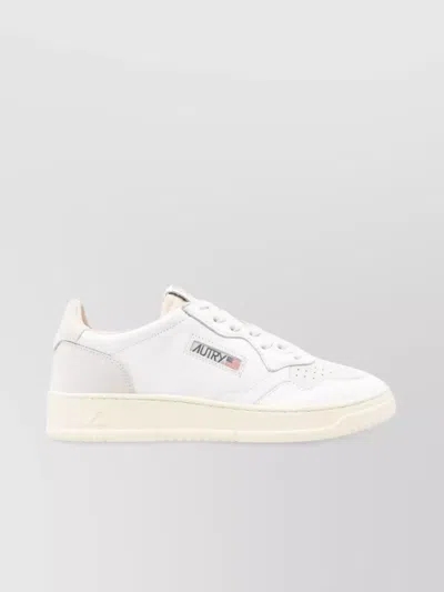 Autry Medalist Low-top Leather Sneakers In White