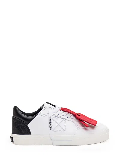 Off-white Low-top Vulcanized Leather Snakers In White Black