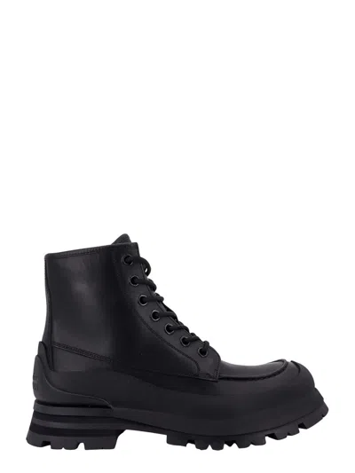 Alexander Mcqueen Boots In Black/black