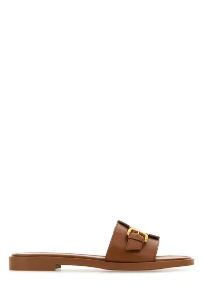 Chloé Marcie Leather Buckle Flat Sandals In Brown