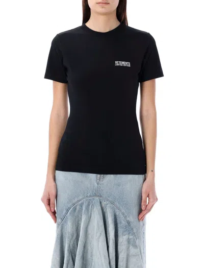 Vetements Embroidered Logo T-shirt In Black