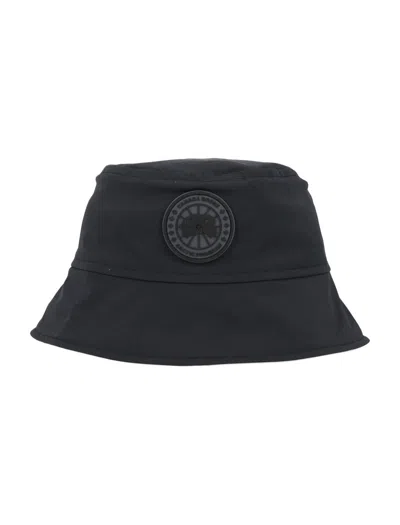 Canada Goose Cg Horizon Reversible Bucket Hat In Black/northstar White