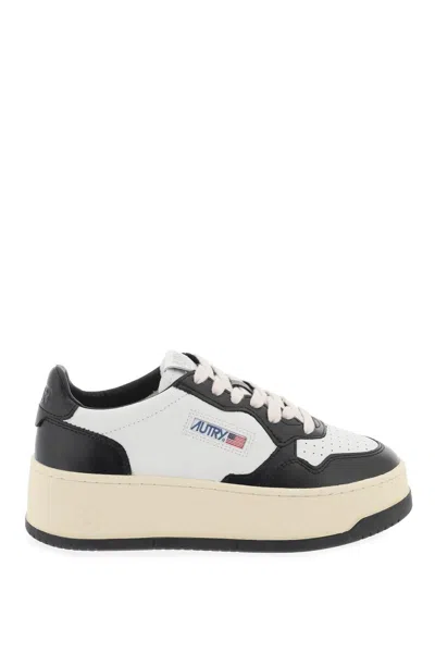 Autry Medalist Low Sneakers In White,black